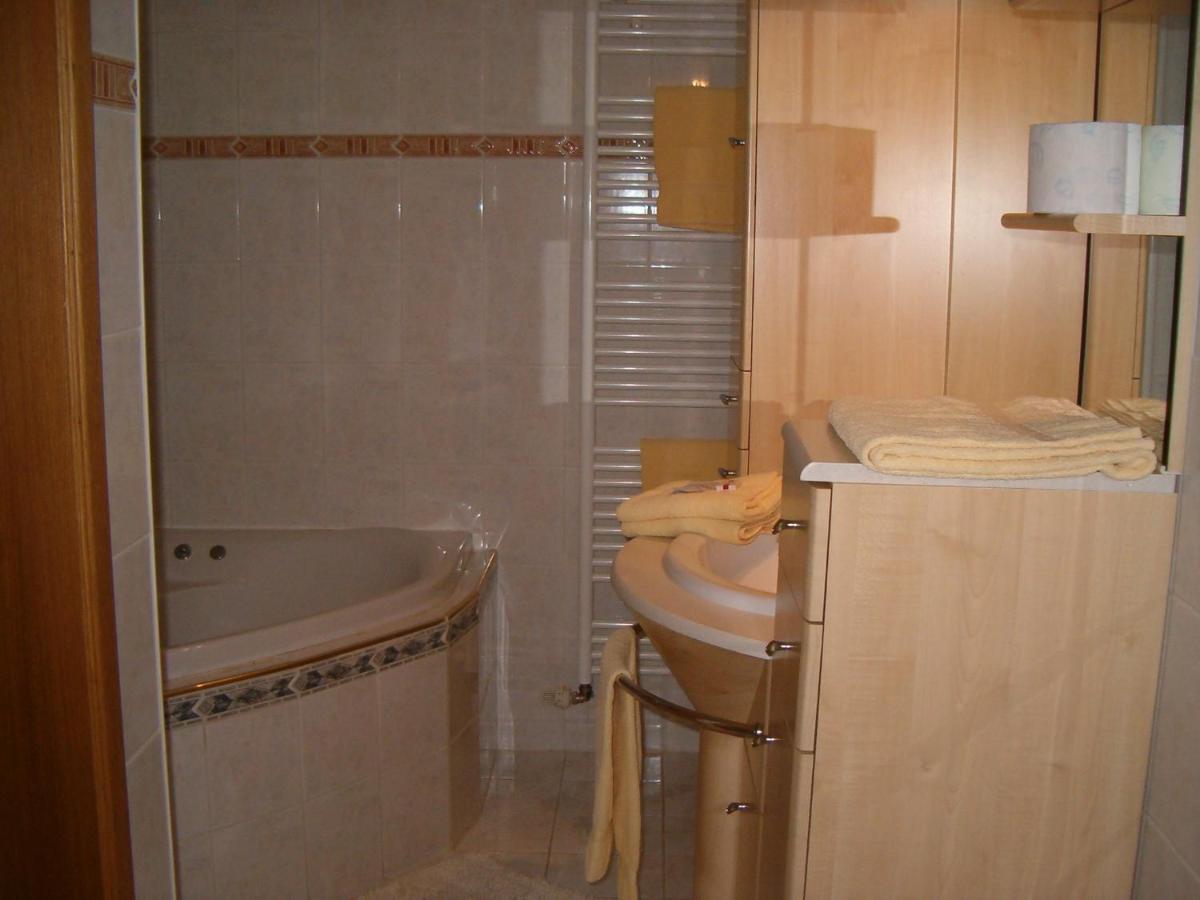 B&B Nord Sud Salmchâteau Quarto foto